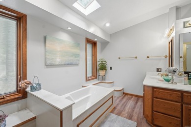 Wake up to breathtaking lake and mountain views with spectacular - photo 24