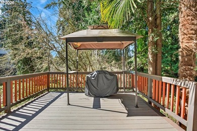 Seller is motivated to find this gorgeous home a new owner, come - photo 31