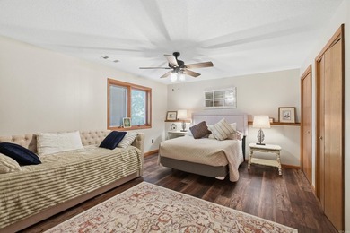 Wake up to breathtaking lake and mountain views with spectacular - photo 32