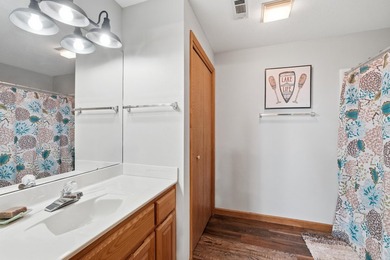 Wake up to breathtaking lake and mountain views with spectacular - photo 33