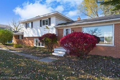 Lake Home For Sale in Waterford, Michigan