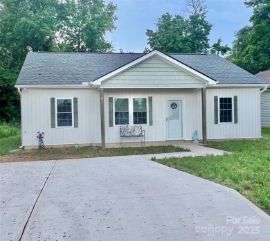 Lake Home For Sale in Salisbury, North Carolina