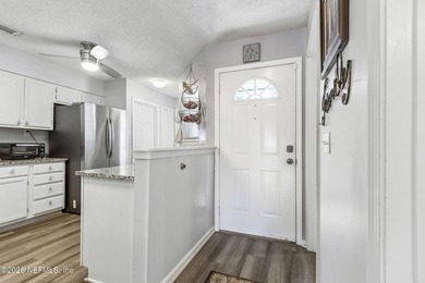Beautiful one-story lakefront home offering breathtaking - photo 11
