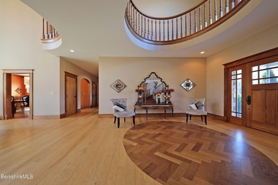 The Definition of Ultimate Privacy! A masterpiece of a home - photo 14