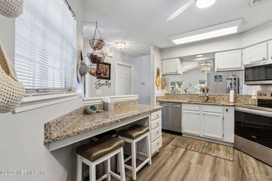 Beautiful one-story lakefront home offering breathtaking - photo 14