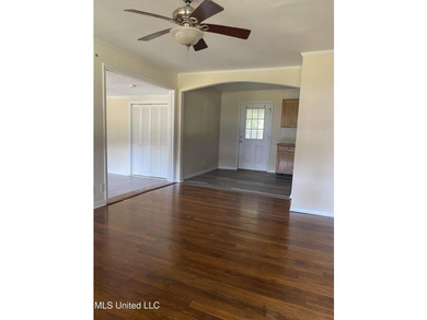 MOVE IN READY! NOT IN FLOOD ZONE! Great for first time home - photo 15