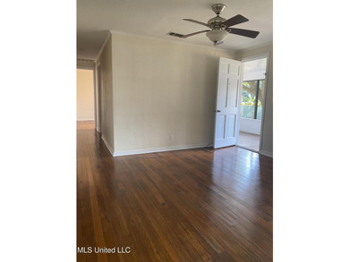 MOVE IN READY! NOT IN FLOOD ZONE! Great for first time home - photo 16