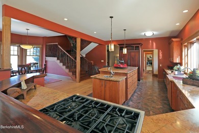 The Definition of Ultimate Privacy! A masterpiece of a home - photo 17