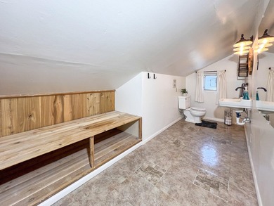 Remodeled home only 5 miles from Colville overlooking the south - photo 21