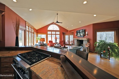 The Definition of Ultimate Privacy! A masterpiece of a home - photo 22
