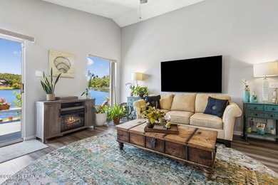 Beautiful one-story lakefront home offering breathtaking - photo 22