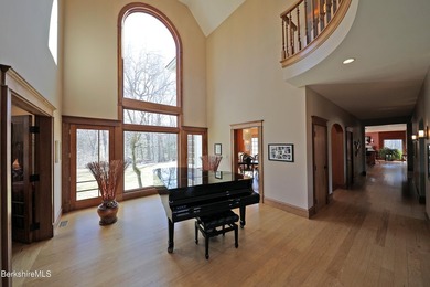 The Definition of Ultimate Privacy! A masterpiece of a home - photo 25