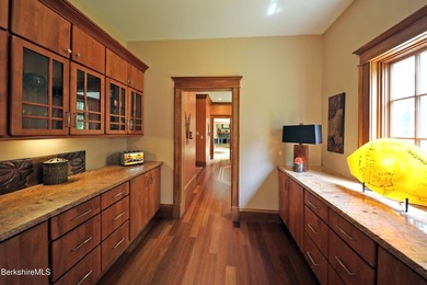 The Definition of Ultimate Privacy! A masterpiece of a home - photo 29
