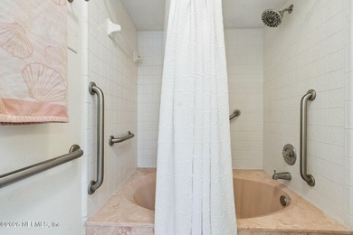 Beautiful one-story lakefront home offering breathtaking - photo 29