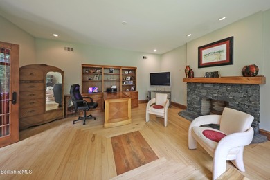The Definition of Ultimate Privacy! A masterpiece of a home - photo 33
