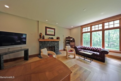 The Definition of Ultimate Privacy! A masterpiece of a home - photo 34