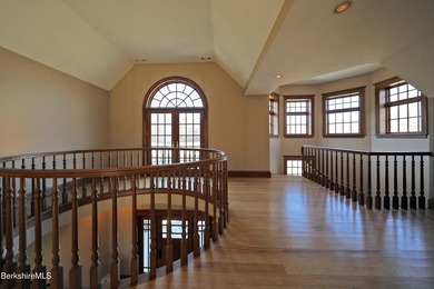 The Definition of Ultimate Privacy! A masterpiece of a home - photo 43
