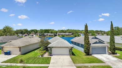 Beautiful one-story lakefront home offering breathtaking - photo 47