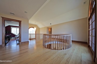 The Definition of Ultimate Privacy! A masterpiece of a home - photo 48