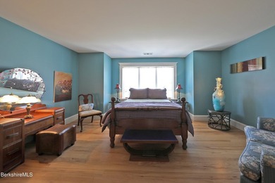 The Definition of Ultimate Privacy! A masterpiece of a home - photo 55