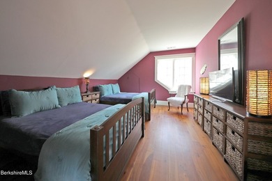 The Definition of Ultimate Privacy! A masterpiece of a home - photo 58