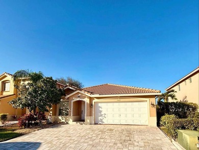 (private lake, pond, coastal) Home For Sale in Riviera Beach Florida