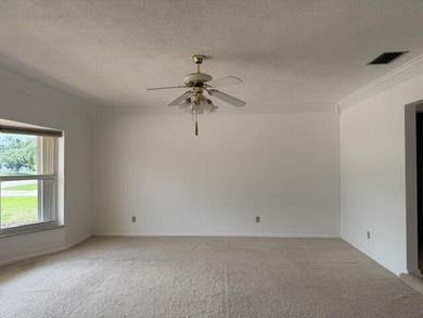 Beautiful lakefront home in the heart of Pasadena Lakes - photo 13