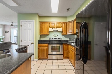 Amazing 2BR/2.5BA end-unit townhome located in the heart of - photo 17
