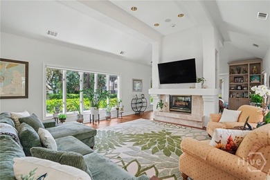 Exceptional privacy and an unbeatable location in Oakridge at - photo 8