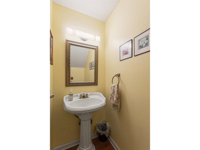 Amazing 2BR/2.5BA end-unit townhome located in the heart of - photo 24