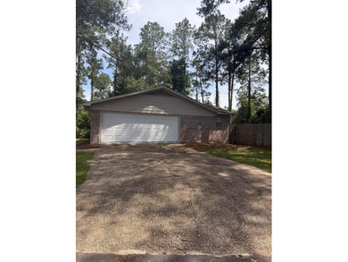 Nice brick home on corner lot with 3 nice size bedrooms, 2 baths - photo 26