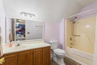 Amazing 2BR/2.5BA end-unit townhome located in the heart of - photo 29