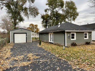 Wolf Lake - Muskegon County Home For Sale in Muskegon Michigan