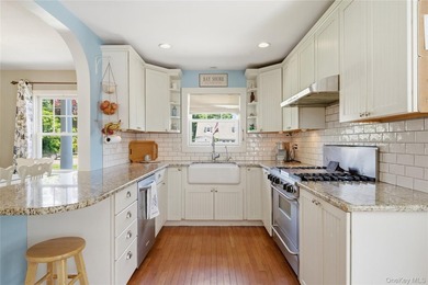 Welcome to this beautifully updated 4/5-bedroom Dutch - photo 11