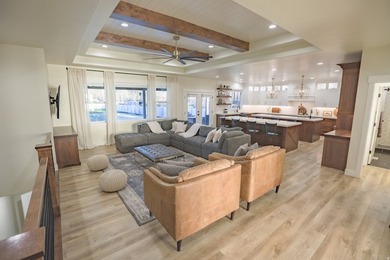 The pinnacle of craftsmanship, this custom palatial rambler - photo 17