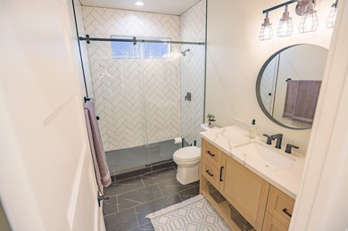 The pinnacle of craftsmanship, this custom palatial rambler - photo 28
