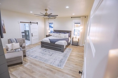 The pinnacle of craftsmanship, this custom palatial rambler - photo 32