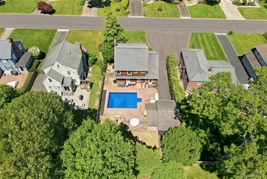 Welcome to this beautifully updated 4/5-bedroom Dutch - photo 33