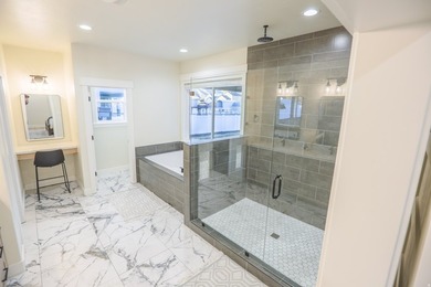 The pinnacle of craftsmanship, this custom palatial rambler - photo 37