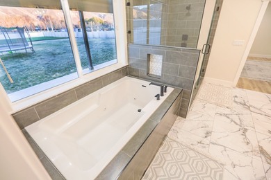 The pinnacle of craftsmanship, this custom palatial rambler - photo 39