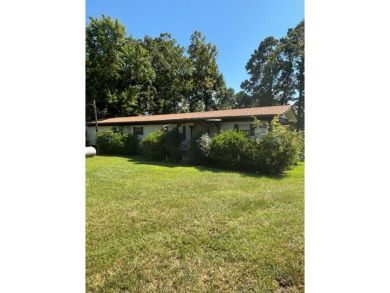 Lake Home For Sale in Zwolle, Louisiana