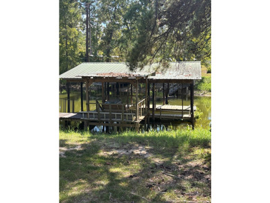 Toledo Bend Lake Getaway! This 3 bedroom, 2 bath home in - photo 7