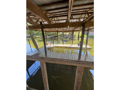 Toledo Bend Lake Getaway! This 3 bedroom, 2 bath home in - photo 9