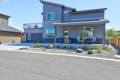 Lake Home For Sale in The Dalles, Oregon