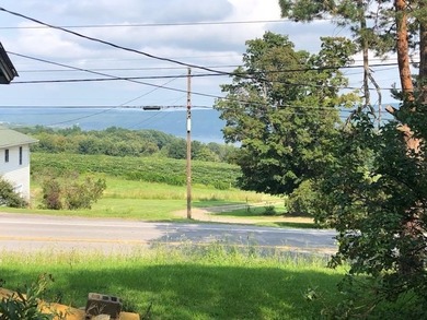 Great location above Canandaigua Lake! No information on - photo 9