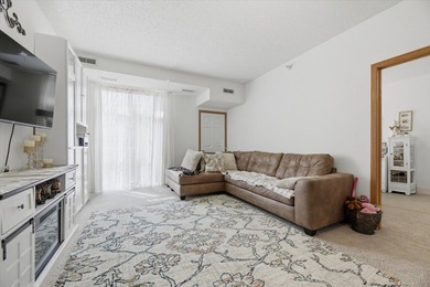 Affordable, modern condo with a bright south-facing exposure - photo 10