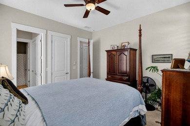 Welcome to this beautifully maintained 4 bedroom, 3.5 bath home - photo 14