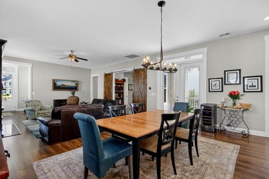 Welcome to this beautifully maintained 4 bedroom, 3.5 bath home - photo 19