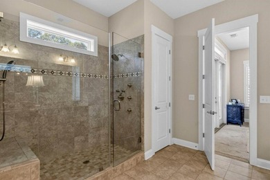 Welcome to this beautifully maintained 4 bedroom, 3.5 bath home - photo 32