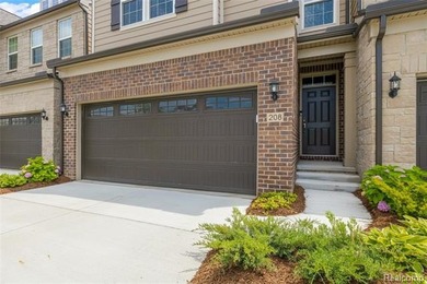 READY FOR IMMEDIATE OCCUPANCY, NORTH FACING, WELL MAINTAINED - photo 32